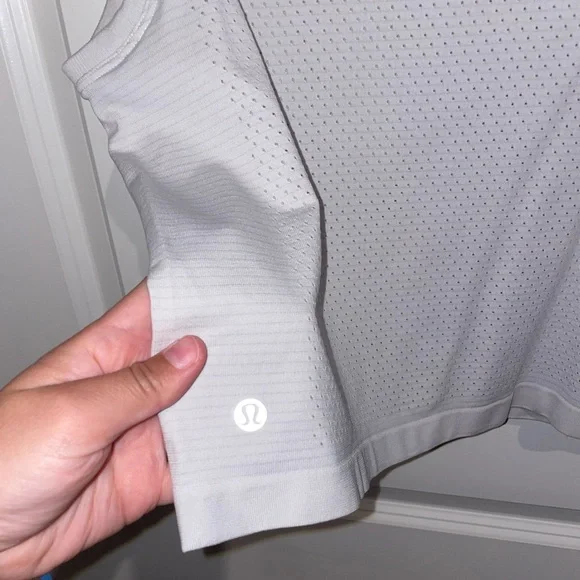 Lululemon Breeze by Muscle Cropped Tank - Picture 4 of 5